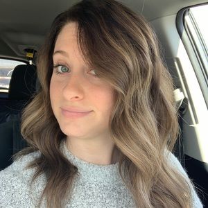 Meet your Posher, Stephanie